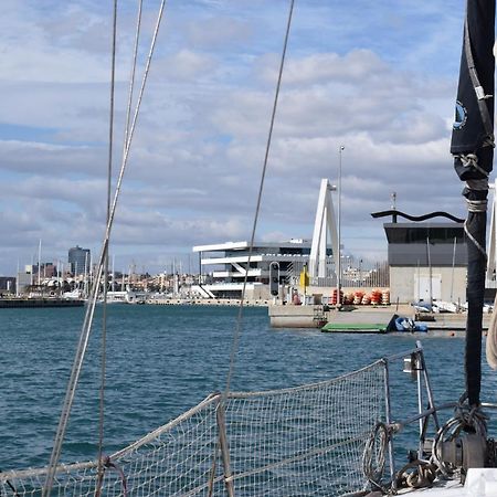 Velero En Puerto De Valencia - E&M Boats Hotel Eksteriør billede