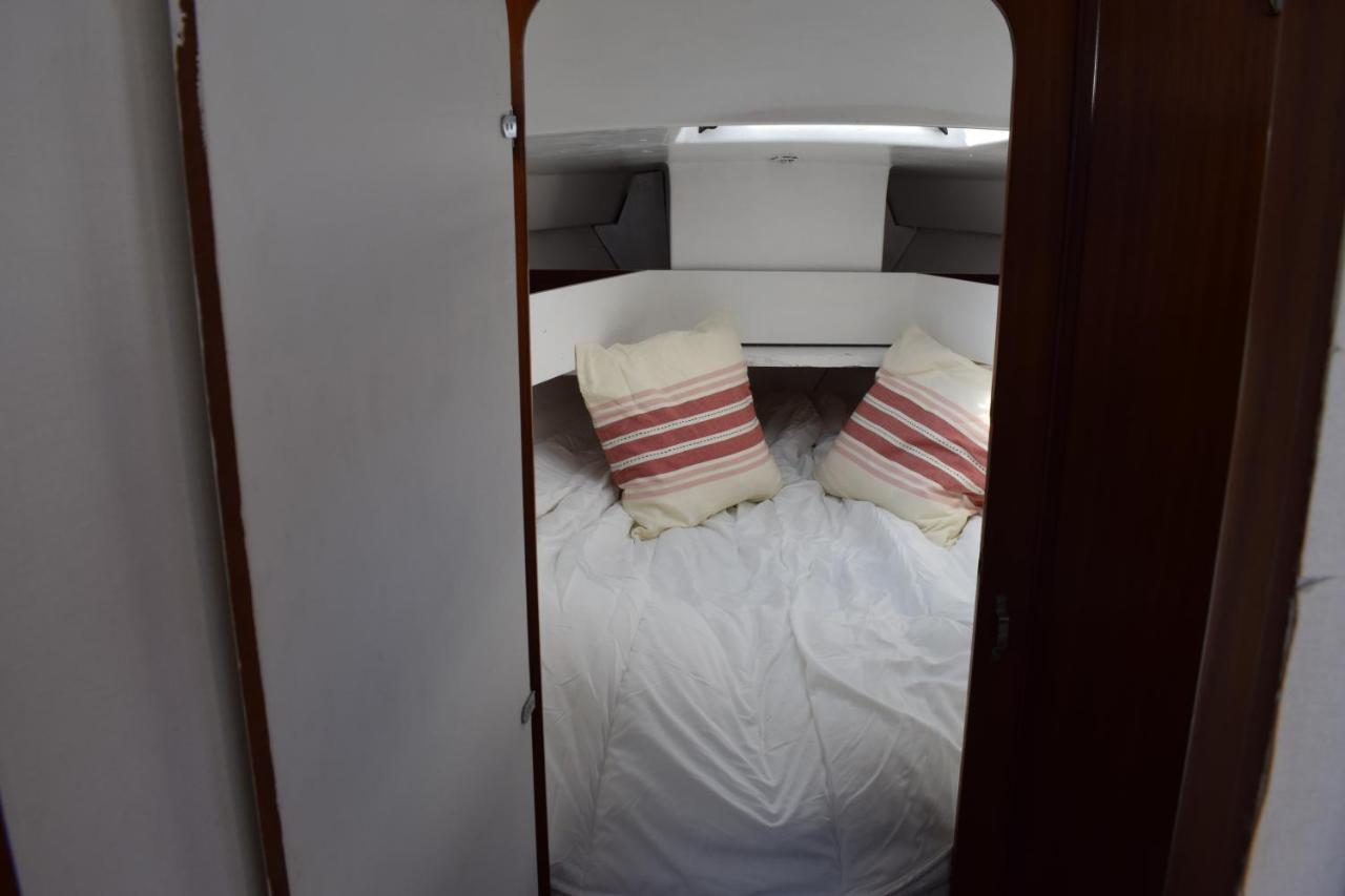 Velero En Puerto De Valencia - E&M Boats Hotel Eksteriør billede
